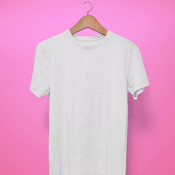 t shirt sur fond rose